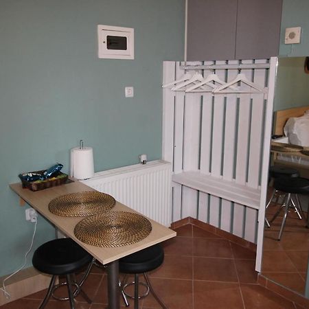 Pikinas Studios Near Ath Airport Markópoulon المظهر الخارجي الصورة